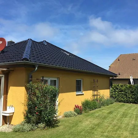 Moellis Apartment Am Jasmund-Nationalpark Ломе Экстерьер фото